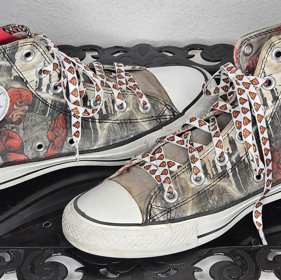 Converse All Star Red DC Comics The Flash 150863C High Tops Men's 6 Women's 8 - Picture 3 of 6